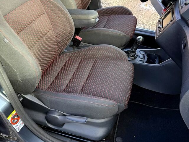 Шкода Фабия, объемом двигателя 1.4 л и пробегом 190 тыс. км за 8300 $, фото 5 на Automoto.ua