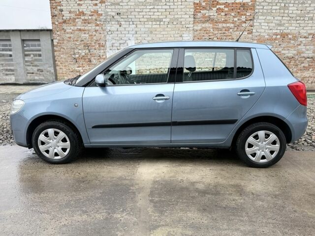 Шкода Фабия, объемом двигателя 1.2 л и пробегом 152 тыс. км за 4500 $, фото 2 на Automoto.ua