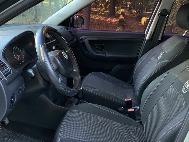 Шкода Фабия, объемом двигателя 1.4 л и пробегом 198 тыс. км за 5100 $, фото 4 на Automoto.ua