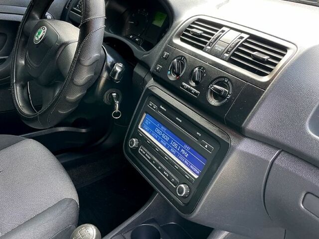 Шкода Фабия, объемом двигателя 1.2 л и пробегом 155 тыс. км за 5700 $, фото 10 на Automoto.ua