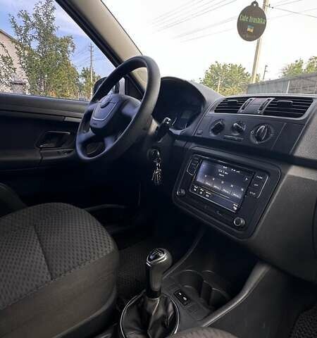 Шкода Фабия, объемом двигателя 1.39 л и пробегом 165 тыс. км за 6500 $, фото 8 на Automoto.ua