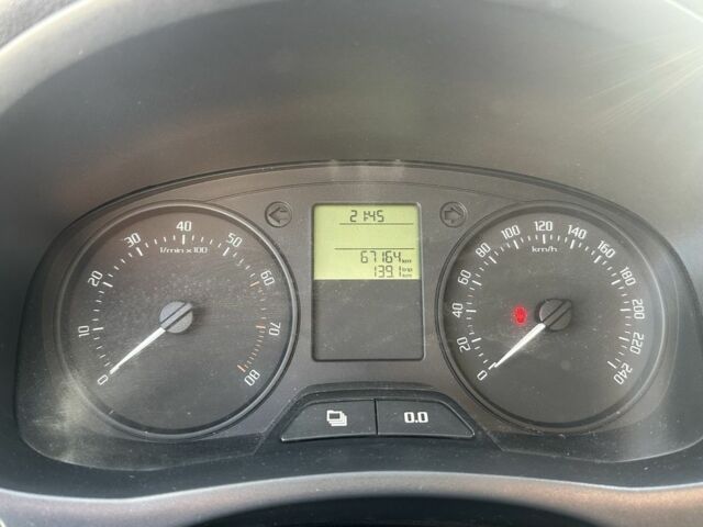 Шкода Фабія, об'ємом двигуна 1.2 л та пробігом 67 тис. км за 6400 $, фото 5 на Automoto.ua