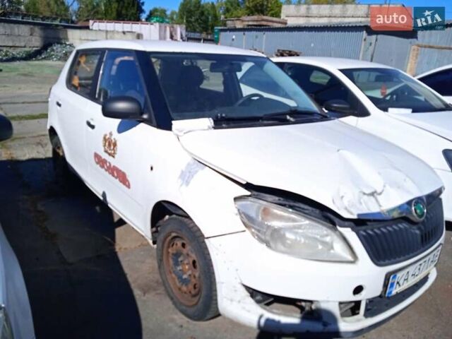 Шкода Фабия, объемом двигателя 1.4 л и пробегом 382 тыс. км за 2050 $, фото 1 на Automoto.ua