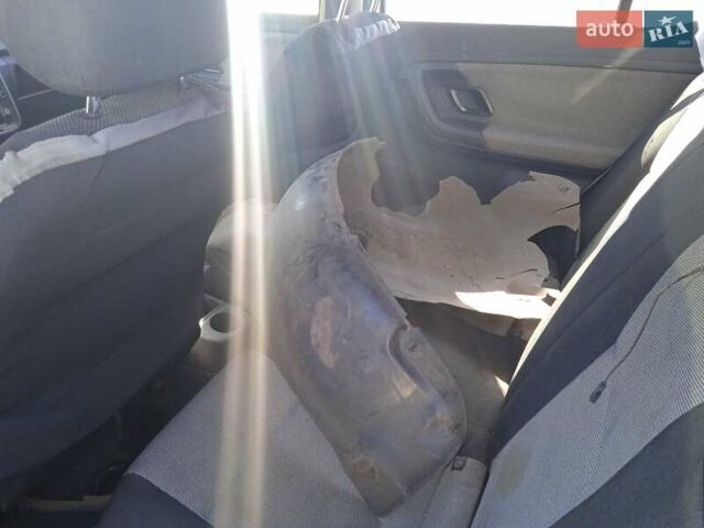 Шкода Фабия, объемом двигателя 1.4 л и пробегом 382 тыс. км за 2050 $, фото 4 на Automoto.ua