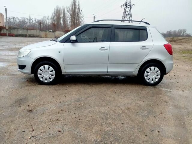 Шкода Фабія 2012 у Харкові на Automoto.ua Шкода Фабія, об'ємом двигуна 14 л та пробігом 230 тис. км за 4700 $, фото 3 на Automoto.ua