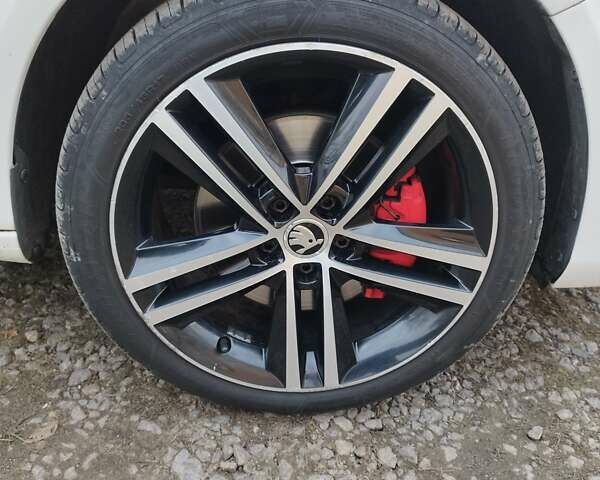 Шкода Фабія, об'ємом двигуна 1.4 л та пробігом 199 тис. км за 8500 $, фото 37 на Automoto.ua