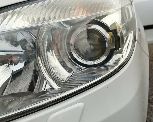 Шкода Фабія, об'ємом двигуна 1.4 л та пробігом 199 тис. км за 8500 $, фото 17 на Automoto.ua