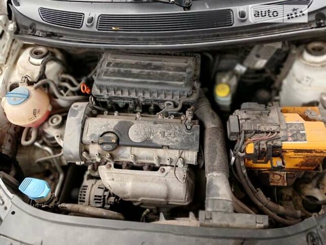 Шкода Фабия, объемом двигателя 1.4 л и пробегом 149 тыс. км за 5700 $, фото 2 на Automoto.ua