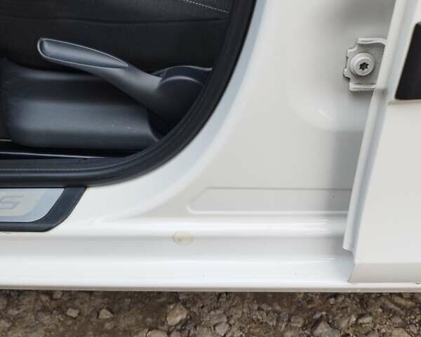 Шкода Фабія, об'ємом двигуна 1.4 л та пробігом 199 тис. км за 8500 $, фото 29 на Automoto.ua