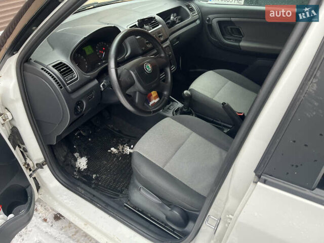 Шкода Фабия, объемом двигателя 1.6 л и пробегом 250 тыс. км за 5900 $, фото 7 на Automoto.ua