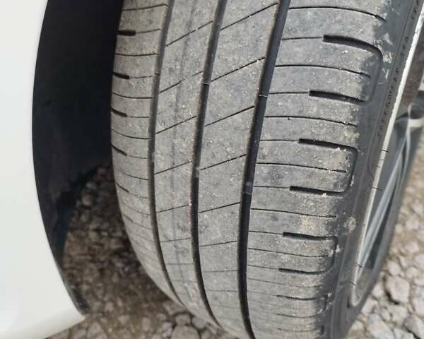 Шкода Фабія, об'ємом двигуна 1.4 л та пробігом 199 тис. км за 8500 $, фото 42 на Automoto.ua