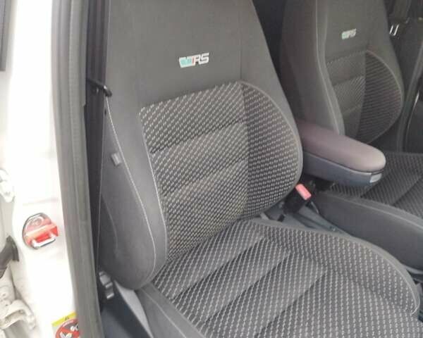 Шкода Фабія, об'ємом двигуна 1.4 л та пробігом 199 тис. км за 8500 $, фото 24 на Automoto.ua