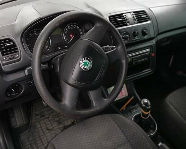 Шкода Фабия, объемом двигателя 1.4 л и пробегом 149 тыс. км за 5700 $, фото 1 на Automoto.ua