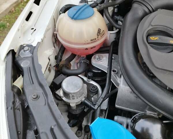 Шкода Фабія, об'ємом двигуна 1.4 л та пробігом 199 тис. км за 8500 $, фото 44 на Automoto.ua