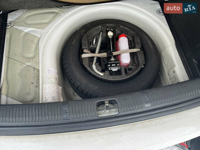 Шкода Фабия, объемом двигателя 1.6 л и пробегом 250 тыс. км за 5900 $, фото 5 на Automoto.ua