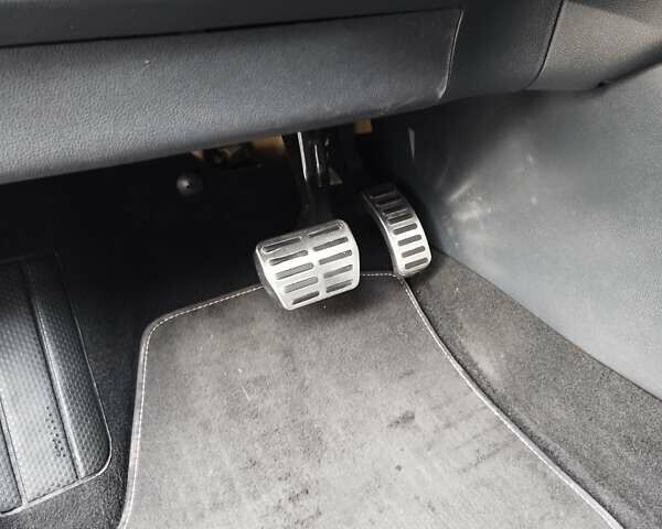 Шкода Фабія, об'ємом двигуна 1.4 л та пробігом 199 тис. км за 8500 $, фото 30 на Automoto.ua