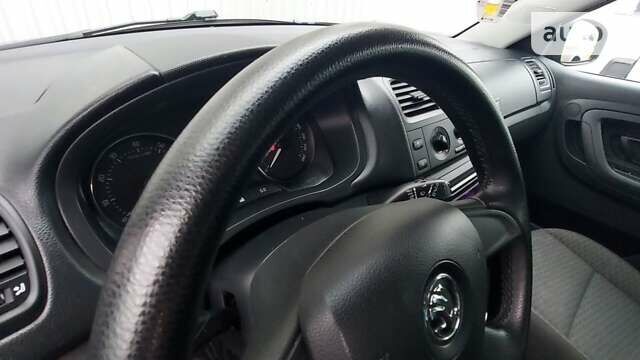 Шкода Фабія, об'ємом двигуна 0 л та пробігом 260 тис. км за 6200 $, фото 5 на Automoto.ua