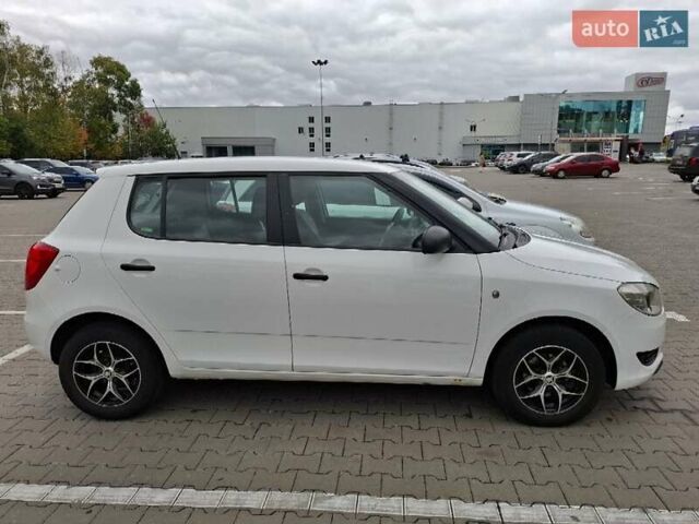 Шкода Фабія, об'ємом двигуна 1.6 л та пробігом 243 тис. км за 6450 $, фото 6 на Automoto.ua