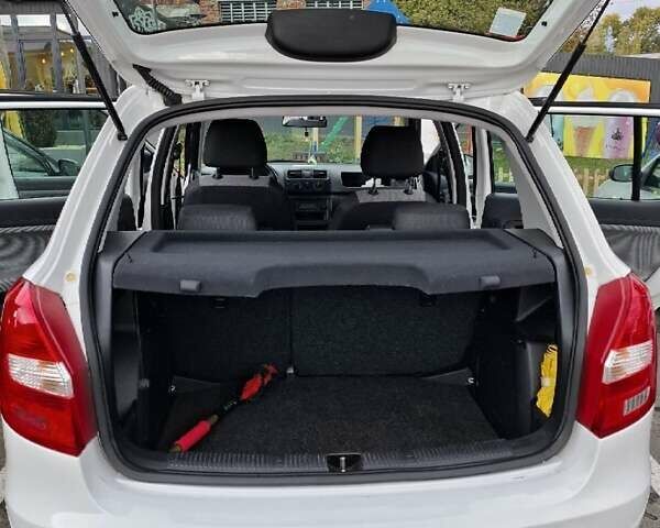 Шкода Фабія, об'ємом двигуна 1.6 л та пробігом 243 тис. км за 6450 $, фото 7 на Automoto.ua