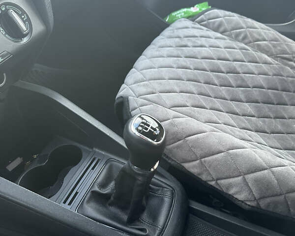 Шкода Фабия, объемом двигателя 1.4 л и пробегом 212 тыс. км за 7600 $, фото 29 на Automoto.ua