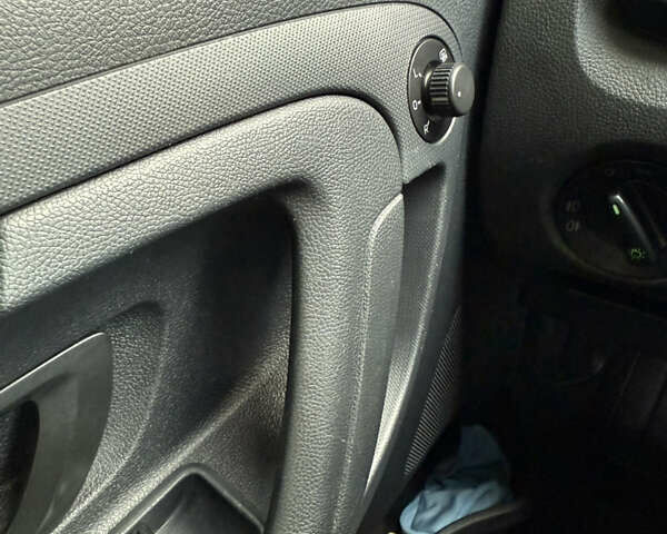 Шкода Фабия, объемом двигателя 1.6 л и пробегом 250 тыс. км за 6300 $, фото 13 на Automoto.ua