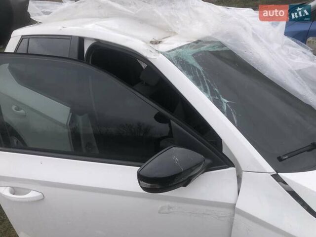 Шкода Фабия, объемом двигателя 1 л и пробегом 238 тыс. км за 2600 $, фото 1 на Automoto.ua