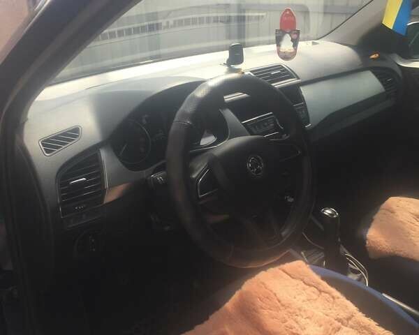 Шкода Фабия, объемом двигателя 1.2 л и пробегом 115 тыс. км за 7774 $, фото 6 на Automoto.ua