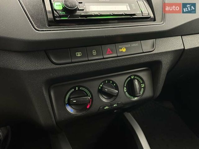 Шкода Фабия, объемом двигателя 1.6 л и пробегом 197 тыс. км за 9720 $, фото 14 на Automoto.ua