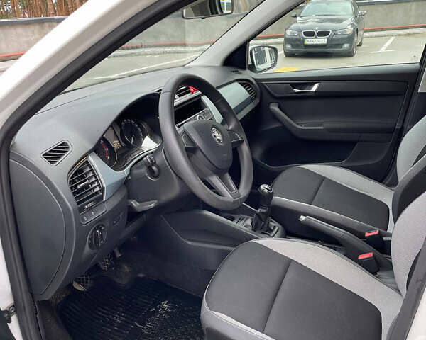 Шкода Фабія, об'ємом двигуна 1.2 л та пробігом 95 тис. км за 9500 $, фото 7 на Automoto.ua