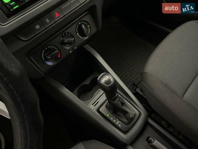 Шкода Фабия, объемом двигателя 1.6 л и пробегом 197 тыс. км за 9720 $, фото 15 на Automoto.ua