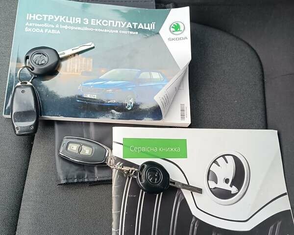 Шкода Фабия, объемом двигателя 1 л и пробегом 156 тыс. км за 6900 $, фото 30 на Automoto.ua