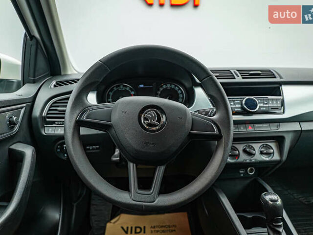 Шкода Фабия, объемом двигателя 1 л и пробегом 103 тыс. км за 8505 $, фото 9 на Automoto.ua