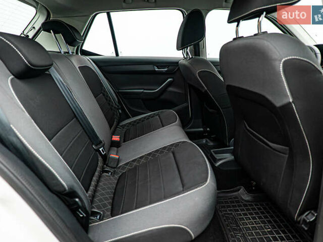 Шкода Фабия, объемом двигателя 1 л и пробегом 68 тыс. км за 8258 $, фото 14 на Automoto.ua