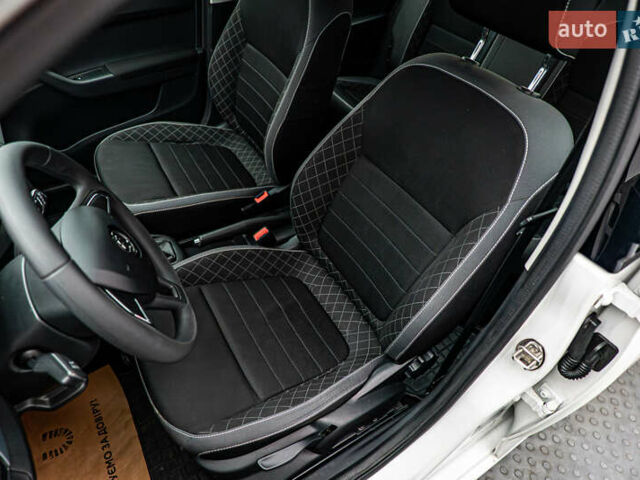 Шкода Фабия, объемом двигателя 1 л и пробегом 68 тыс. км за 8258 $, фото 8 на Automoto.ua