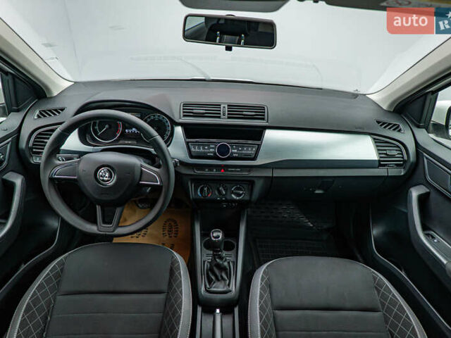 Шкода Фабия, объемом двигателя 1 л и пробегом 68 тыс. км за 8258 $, фото 9 на Automoto.ua