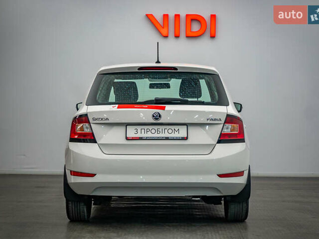 Шкода Фабія, об'ємом двигуна 1 л та пробігом 64 тис. км за 8829 $, фото 5 на Automoto.ua