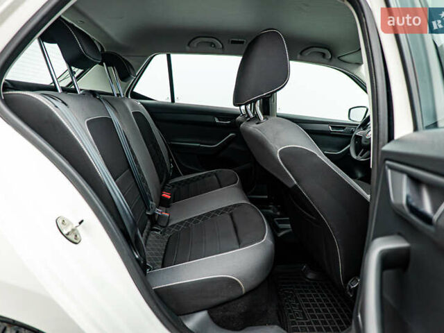 Шкода Фабия, объемом двигателя 1 л и пробегом 73 тыс. км за 8553 $, фото 16 на Automoto.ua