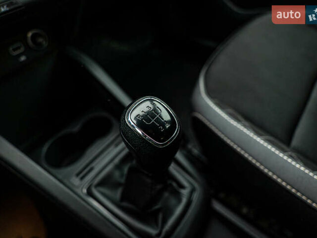 Шкода Фабия, объемом двигателя 1 л и пробегом 68 тыс. км за 8258 $, фото 12 на Automoto.ua