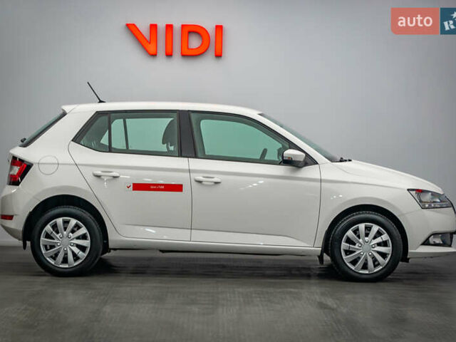 Шкода Фабия, объемом двигателя 1 л и пробегом 103 тыс. км за 8505 $, фото 3 на Automoto.ua