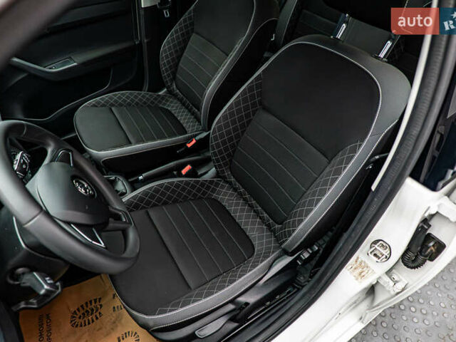 Шкода Фабия, объемом двигателя 1 л и пробегом 73 тыс. км за 8553 $, фото 8 на Automoto.ua