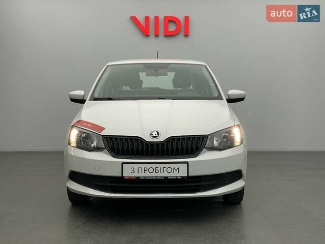 Шкода Фабия, объемом двигателя 1 л и пробегом 85 тыс. км за 7910 $, фото 4 на Automoto.ua