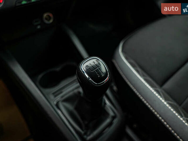 Шкода Фабія, об'ємом двигуна 1 л та пробігом 64 тис. км за 8829 $, фото 11 на Automoto.ua