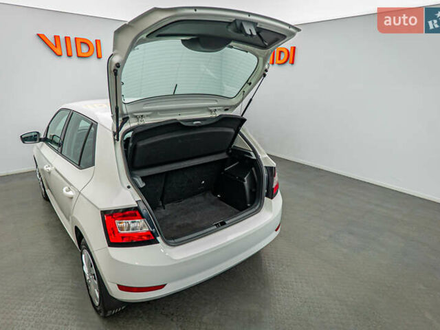 Шкода Фабия, объемом двигателя 1 л и пробегом 73 тыс. км за 8553 $, фото 6 на Automoto.ua