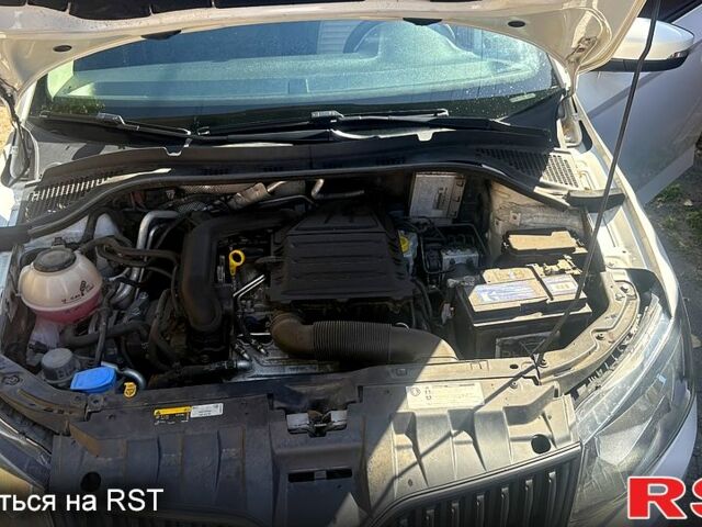 Шкода Фабия, объемом двигателя 1 л и пробегом 156 тыс. км за 6900 $, фото 2 на Automoto.ua