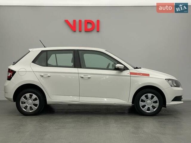 Шкода Фабия, объемом двигателя 1 л и пробегом 85 тыс. км за 7910 $, фото 3 на Automoto.ua