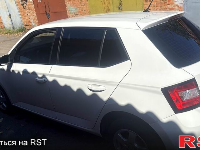 Шкода Фабия, объемом двигателя 1 л и пробегом 156 тыс. км за 6900 $, фото 1 на Automoto.ua