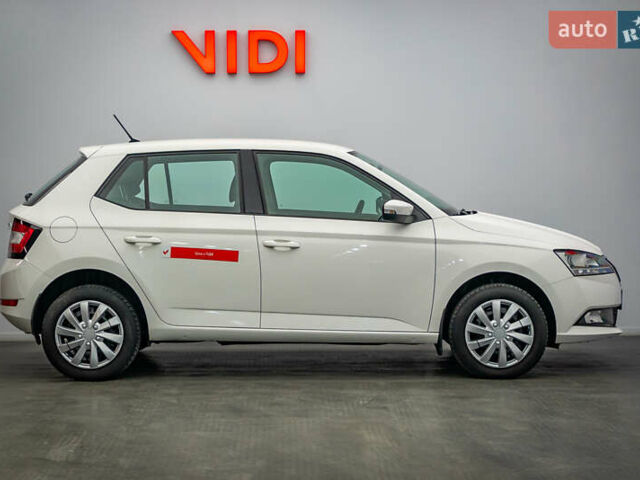 Шкода Фабия, объемом двигателя 1 л и пробегом 68 тыс. км за 8258 $, фото 3 на Automoto.ua