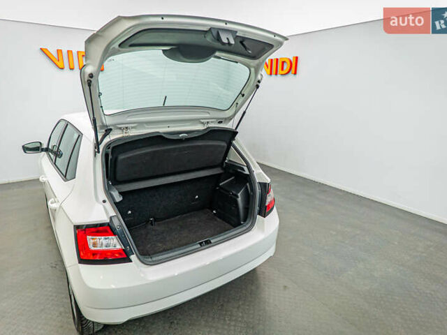 Шкода Фабія, об'ємом двигуна 1 л та пробігом 73 тис. км за 8299 $, фото 6 на Automoto.ua