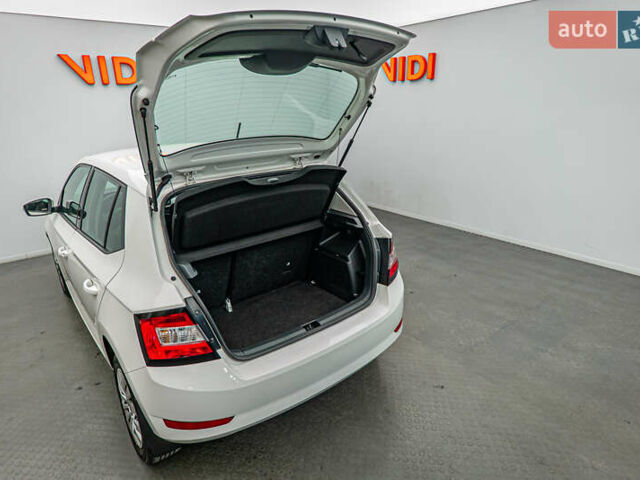 Шкода Фабія, об'ємом двигуна 1 л та пробігом 64 тис. км за 8829 $, фото 6 на Automoto.ua