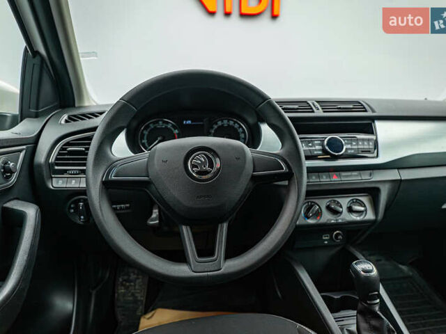 Шкода Фабия, объемом двигателя 1 л и пробегом 73 тыс. км за 8553 $, фото 11 на Automoto.ua